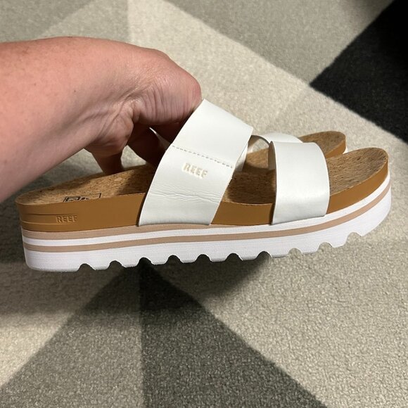 REEF White Platform Cushion Vista Sandals Women's Size 8 - Picture 2 of 11